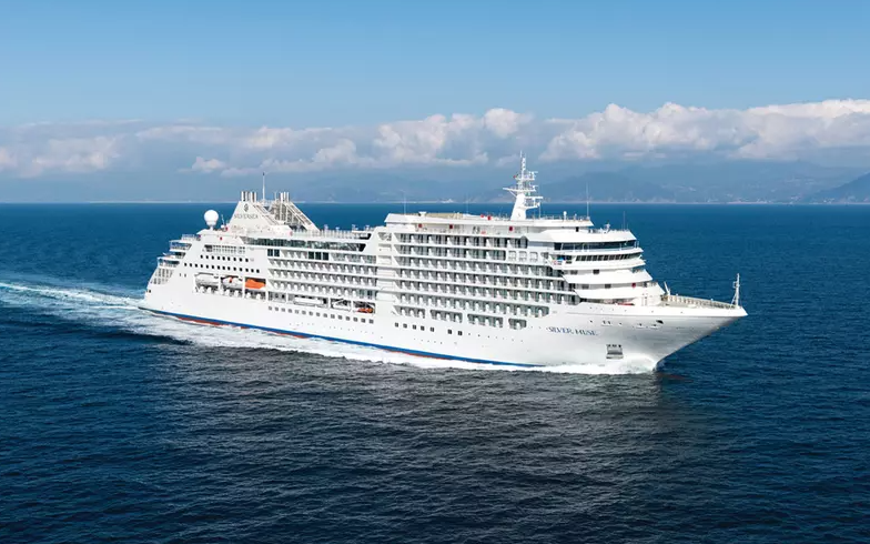 Cruise charter